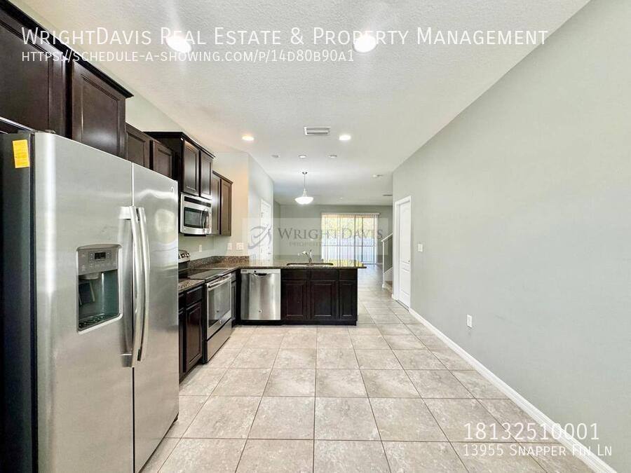 Townhouse for rent at 13955 Snapper Fin Lane, Tampa, FL 33637
