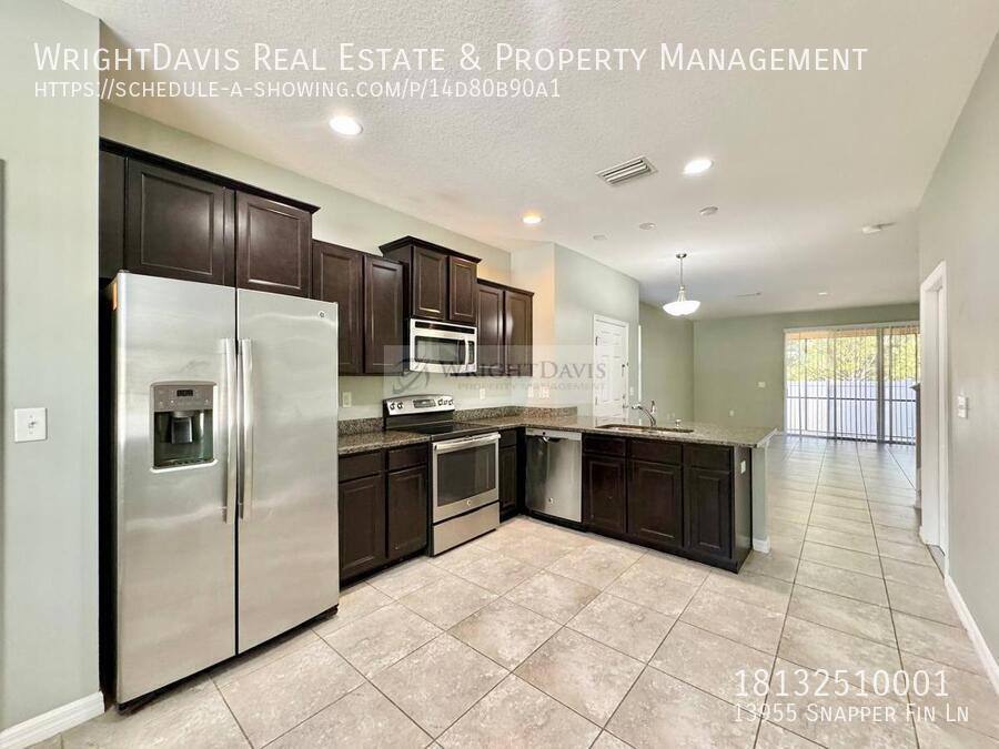 Townhouse for rent at 13955 Snapper Fin Lane, Tampa, FL 33637