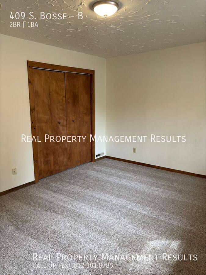 Apartment for rent at 409 S Bosse #B, Evansville, IN 47712
