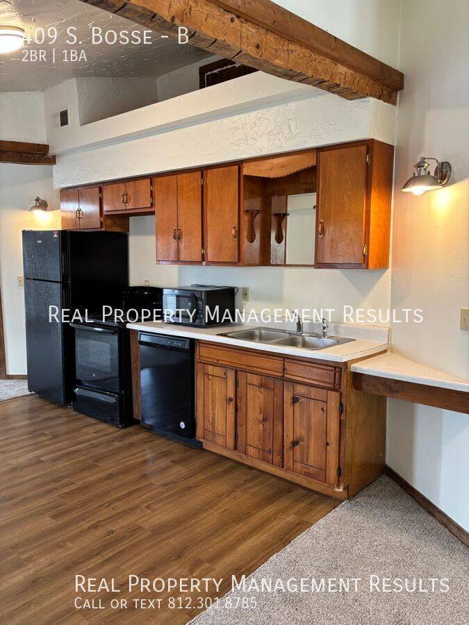 Apartment for rent at 409 S Bosse #B, Evansville, IN 47712
