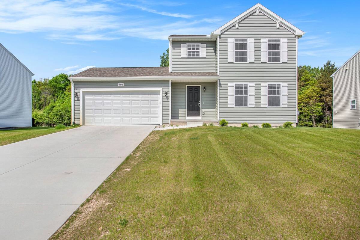 House for rent at 5449 Eagle Glen Ave SW, Wyoming, MI 49509