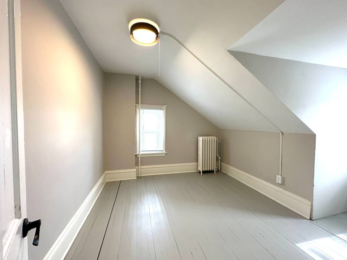 Apartment for rent at 1532 E Superior St, Duluth, MN 55812