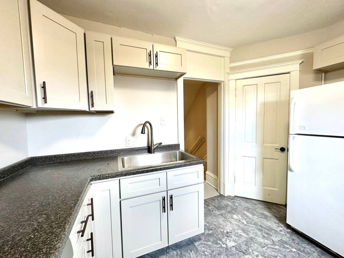 Apartment for rent at 1532 E Superior St, Duluth, MN 55812