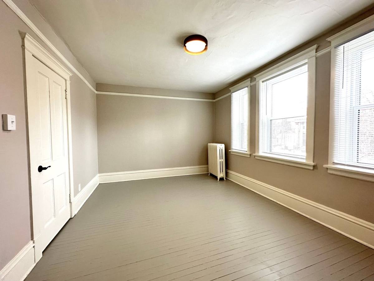 Apartment for rent at 1532 E Superior St, Duluth, MN 55812