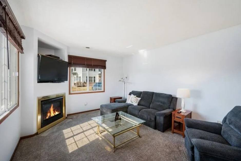 Townhouse for rent at 18037 96th Ave N, Maple Grove, MN 55311