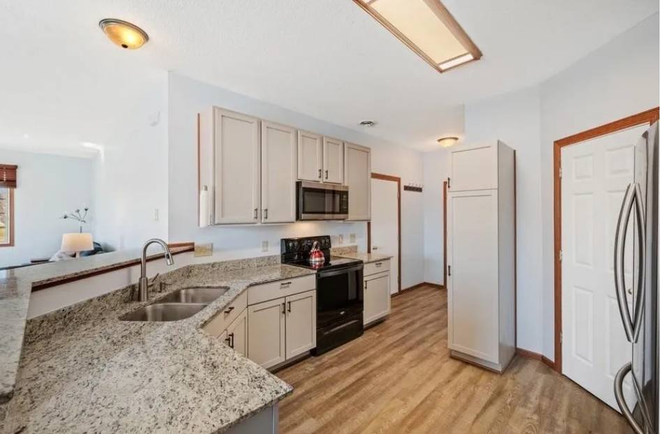 Townhouse for rent at 18037 96th Ave N, Maple Grove, MN 55311