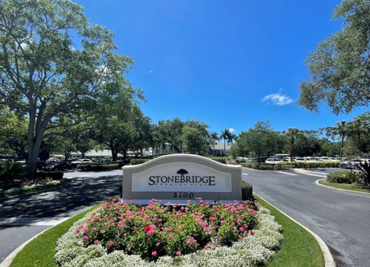 House for rent at 1789 Winding Oaks Way, Naples, FL 34109