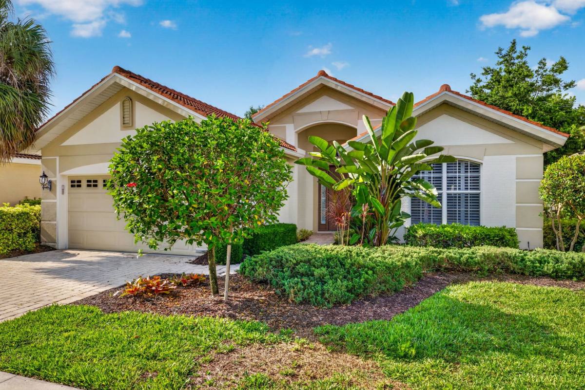 House for rent at 1789 Winding Oaks Way, Naples, FL 34109