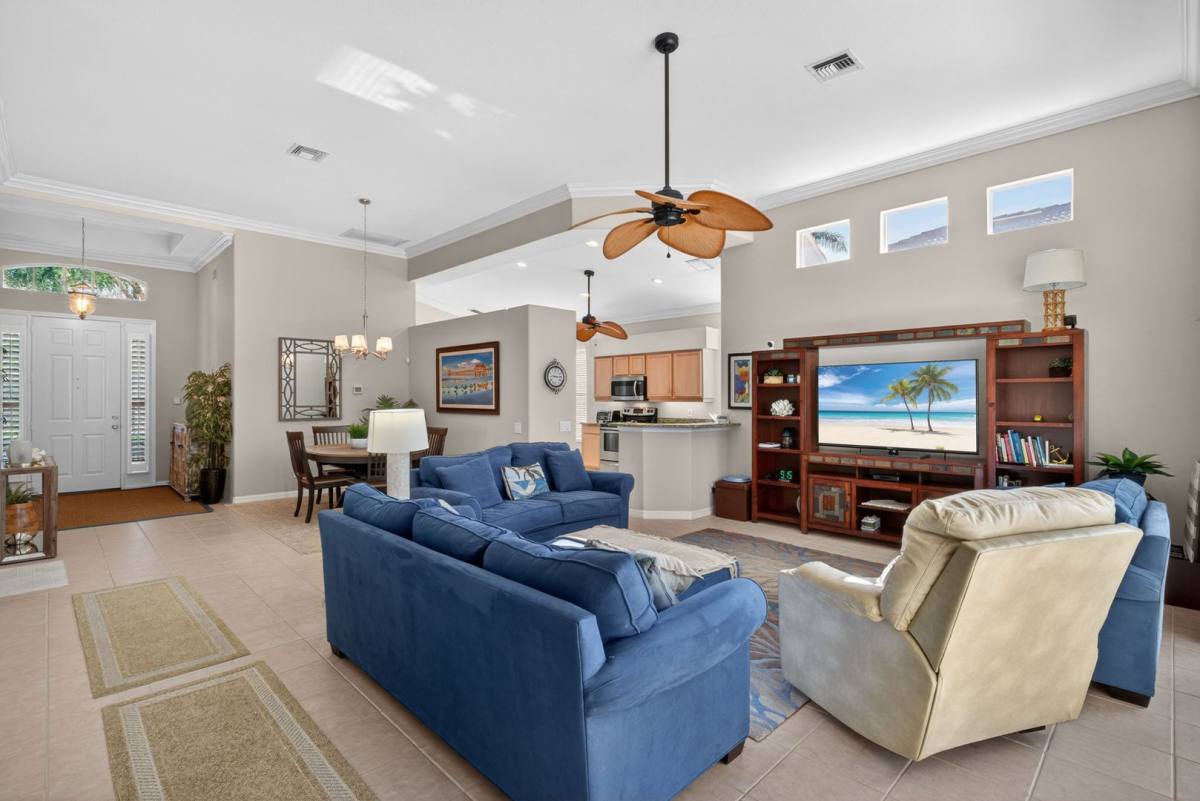 House for rent at 1789 Winding Oaks Way, Naples, FL 34109