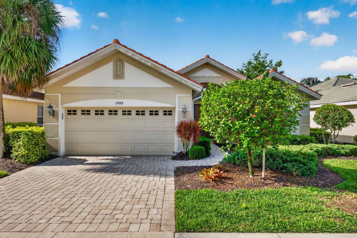 House for rent at 1789 Winding Oaks Way, Naples, FL 34109