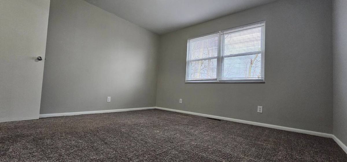 Apartment for rent at 3840 Briar Place, Dayton, OH 45405