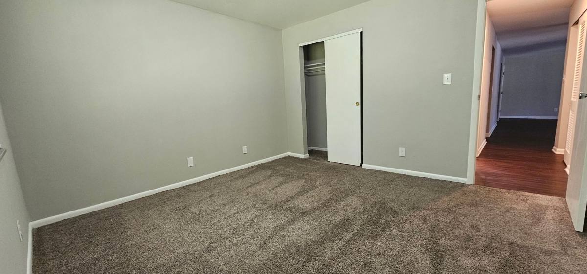 Apartment for rent at 3840 Briar Place, Dayton, OH 45405