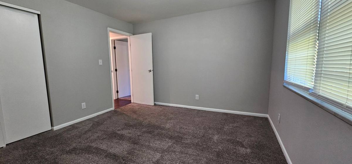 Apartment for rent at 3840 Briar Place, Dayton, OH 45405
