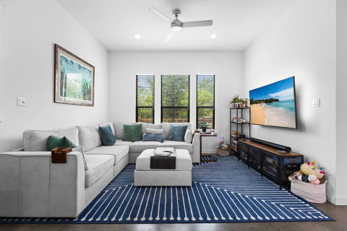 Condo for rent at 918 N Olive St, San Antonio, TX 78202