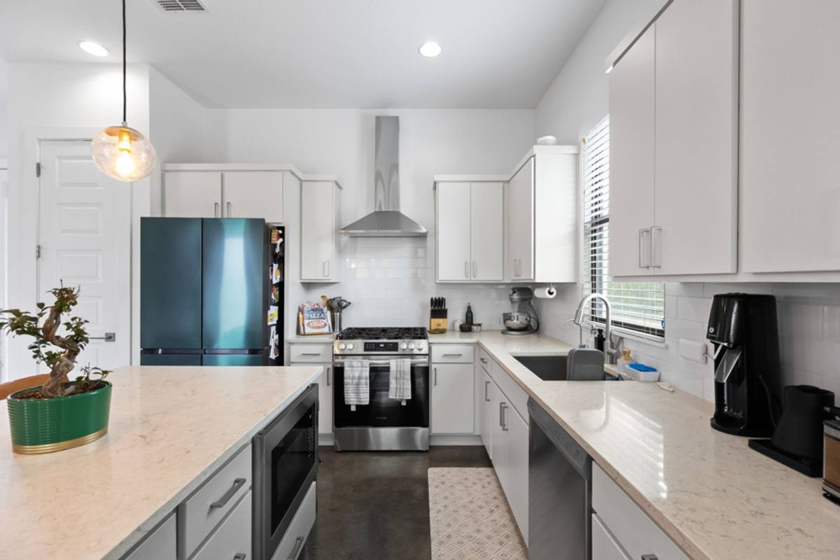 Condo for rent at 918 N Olive St, San Antonio, TX 78202