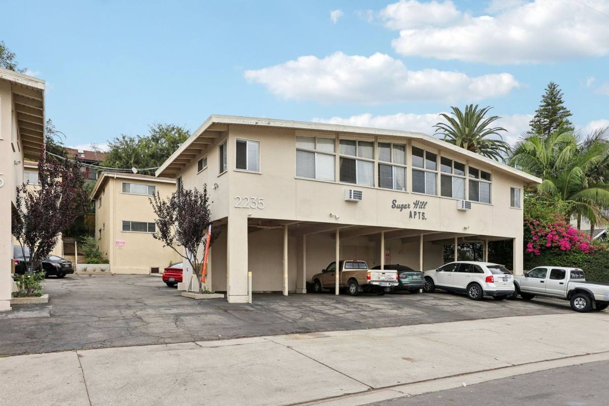 Apartment for rent at 2245 W 26th Place #7, Los Angeles, CA 90018