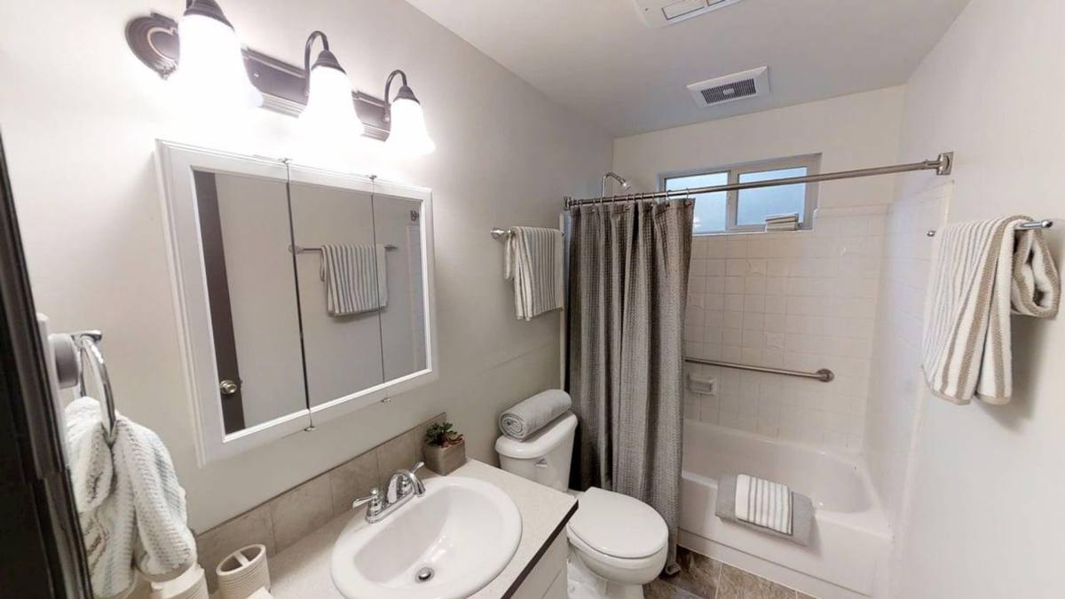 Apartment for rent at 410-476 Vista Ave SE, Salem, OR 97302