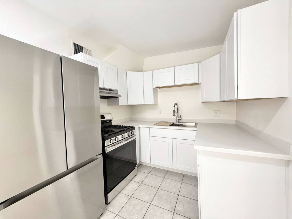 Apartment for rent at 73625 Catalina Way, Palm Desert, CA 92260
