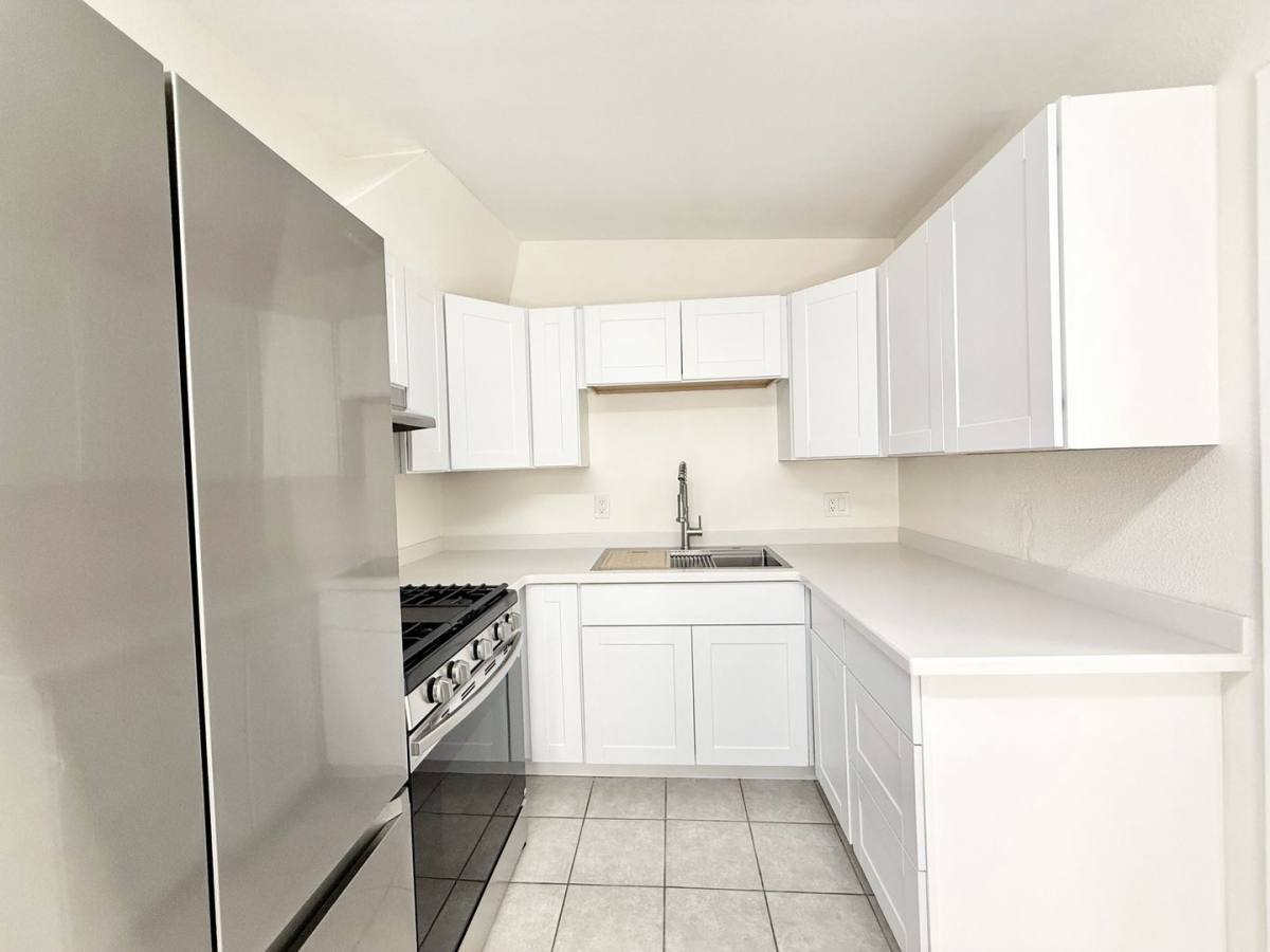Apartment for rent at 73625 Catalina Way, Palm Desert, CA 92260