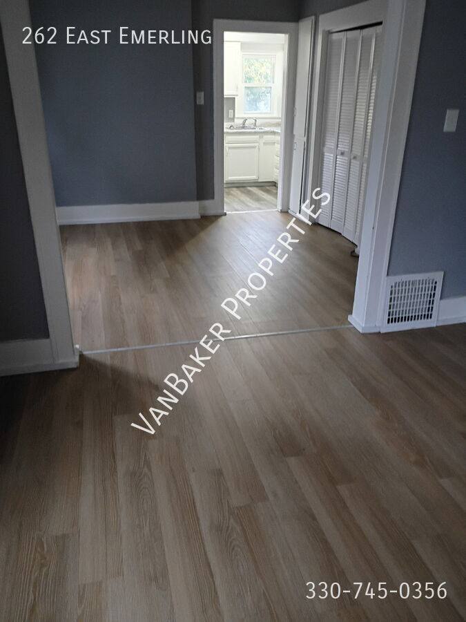 Townhouse for rent at 262 E Emerling, Akron, OH 44301