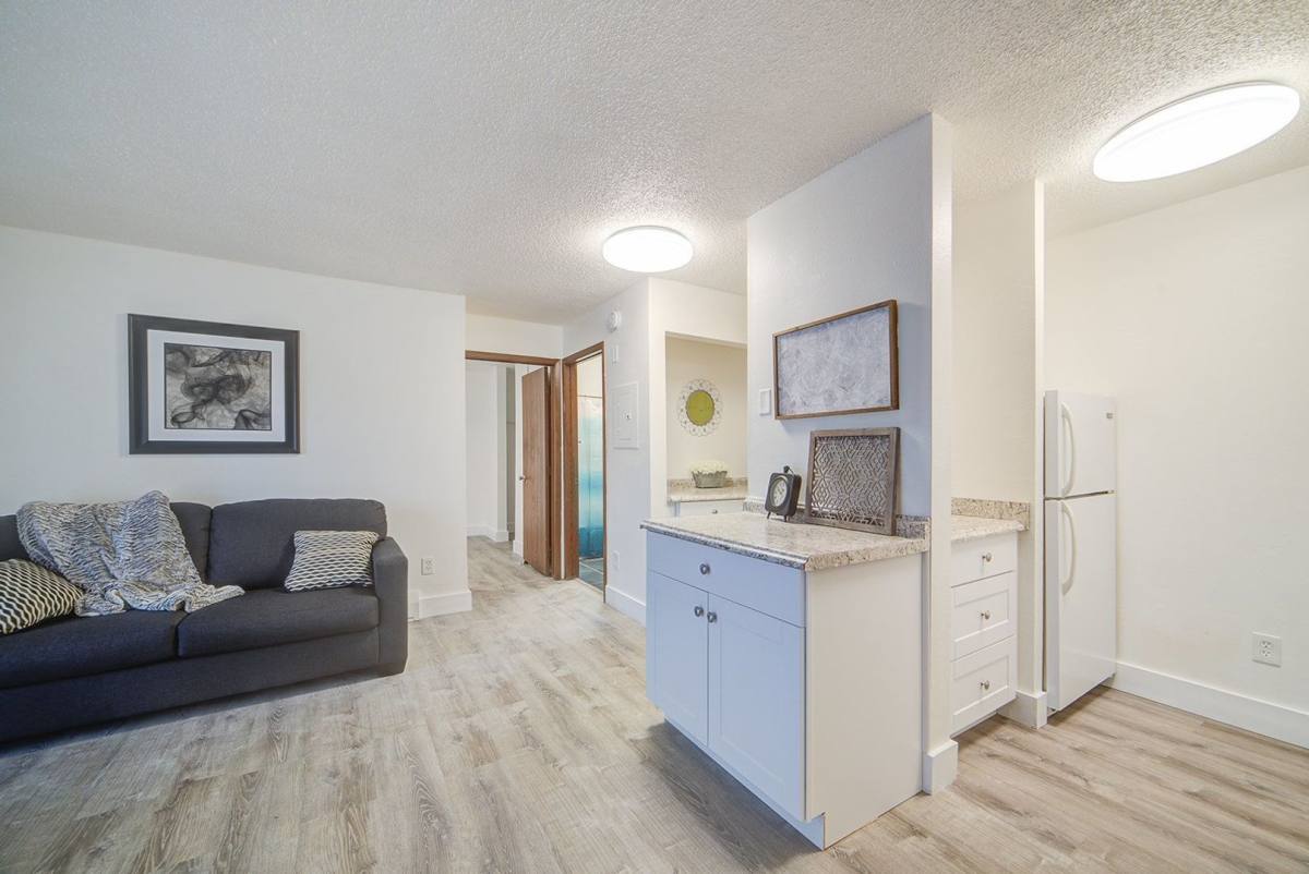 Apartment for rent at 40 E McKinley Ave, Des Moines, IA 50315