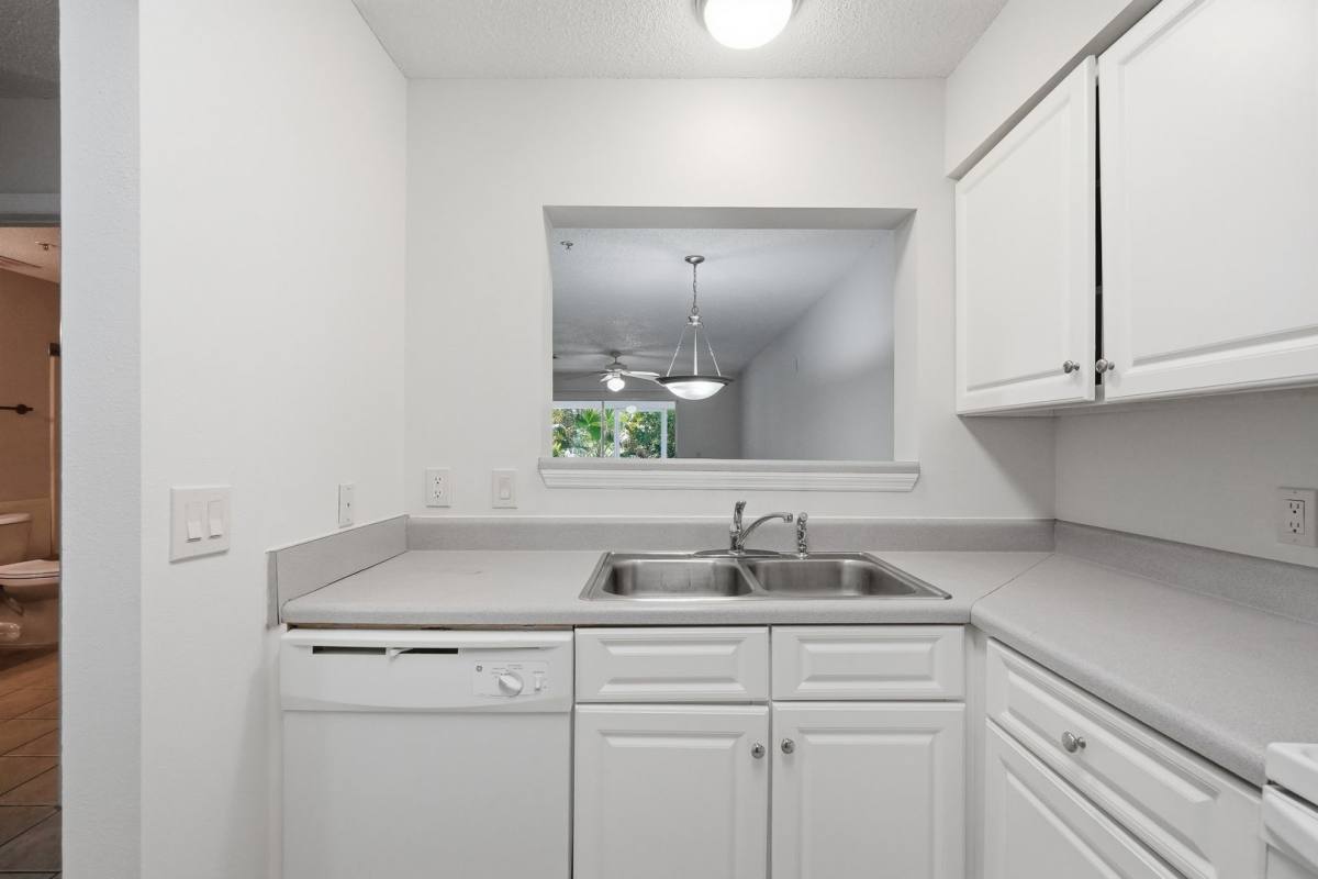 Apartment for rent at 4270 Calinda Lane, Niceville, FL 32578