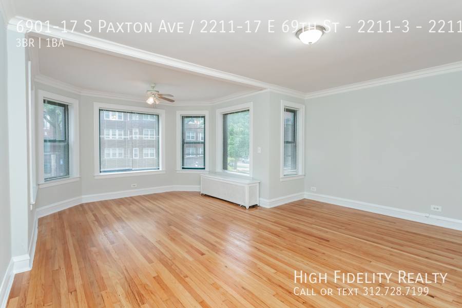 Apartment for rent at 6901-17 S Paxton Ave 2211-17 E 69th St #3, Chicago, IL 60649