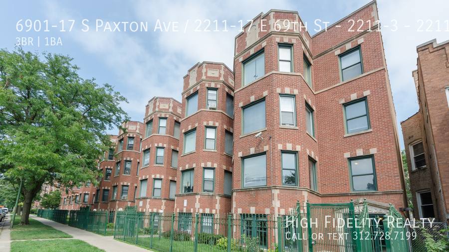 Apartment for rent at 6901-17 S Paxton Ave 2211-17 E 69th St #3, Chicago, IL 60649