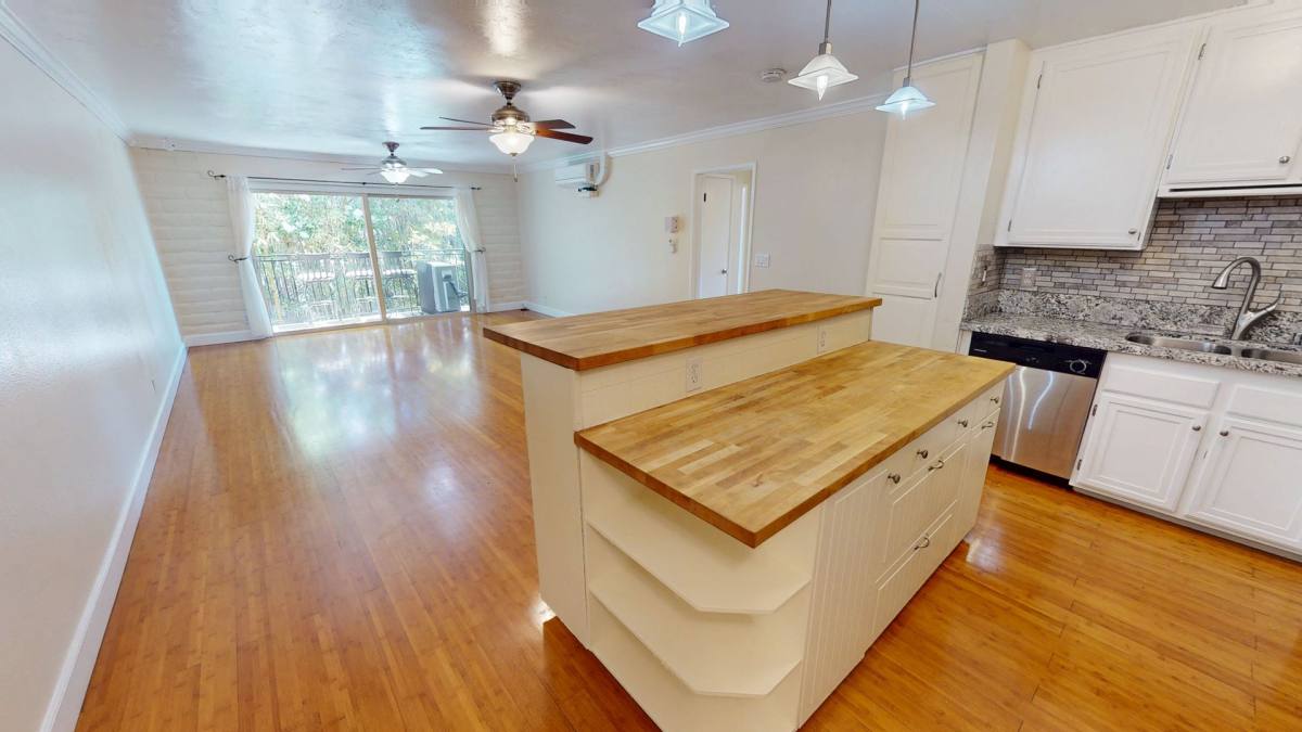 Condo for rent at 943 D Ave, Coronado, CA 92118