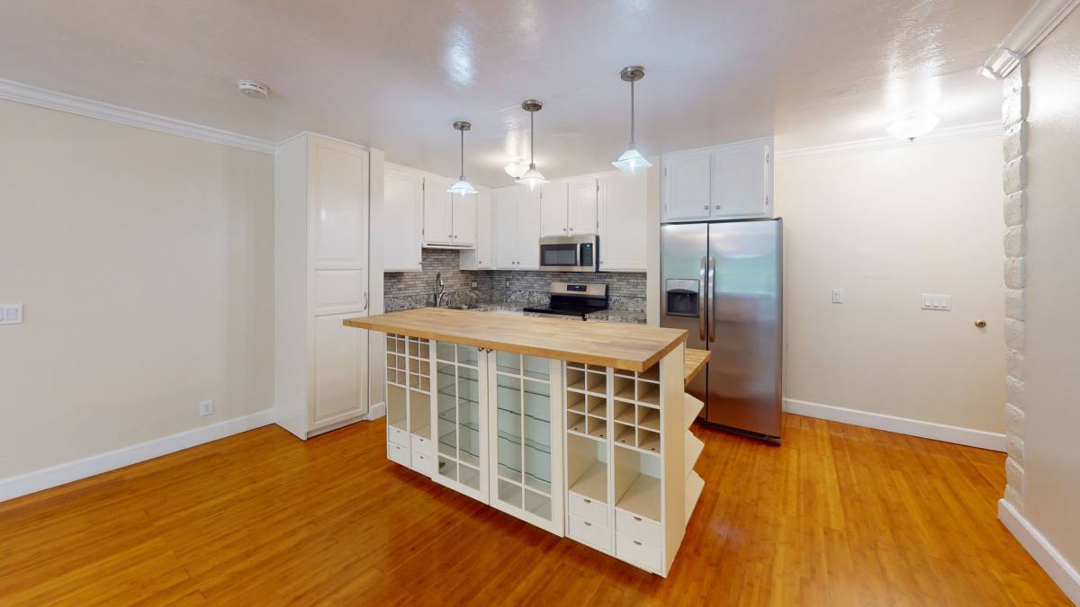 Condo for rent at 943 D Ave, Coronado, CA 92118