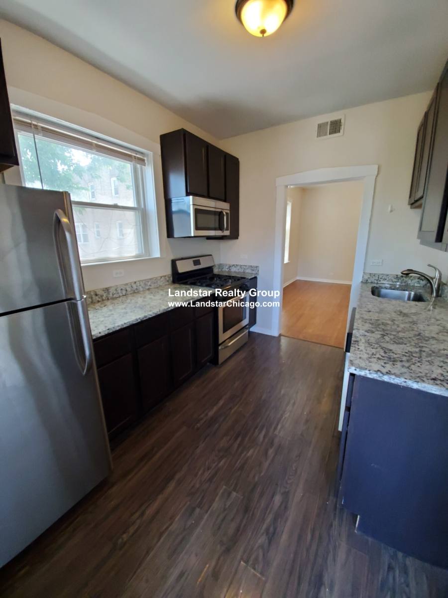 Apartment for rent at 4451 N Hamlin #1, Chicago, IL 60625