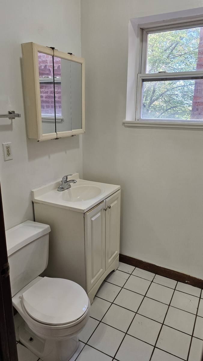 Apartment for rent at 3153 W Argyle #2W, Chicago, IL 60625
