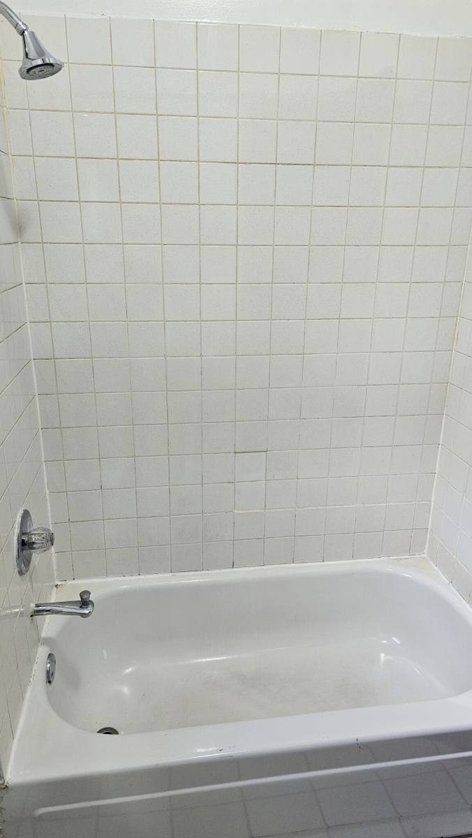 Apartment for rent at 3153 W Argyle #2W, Chicago, IL 60625