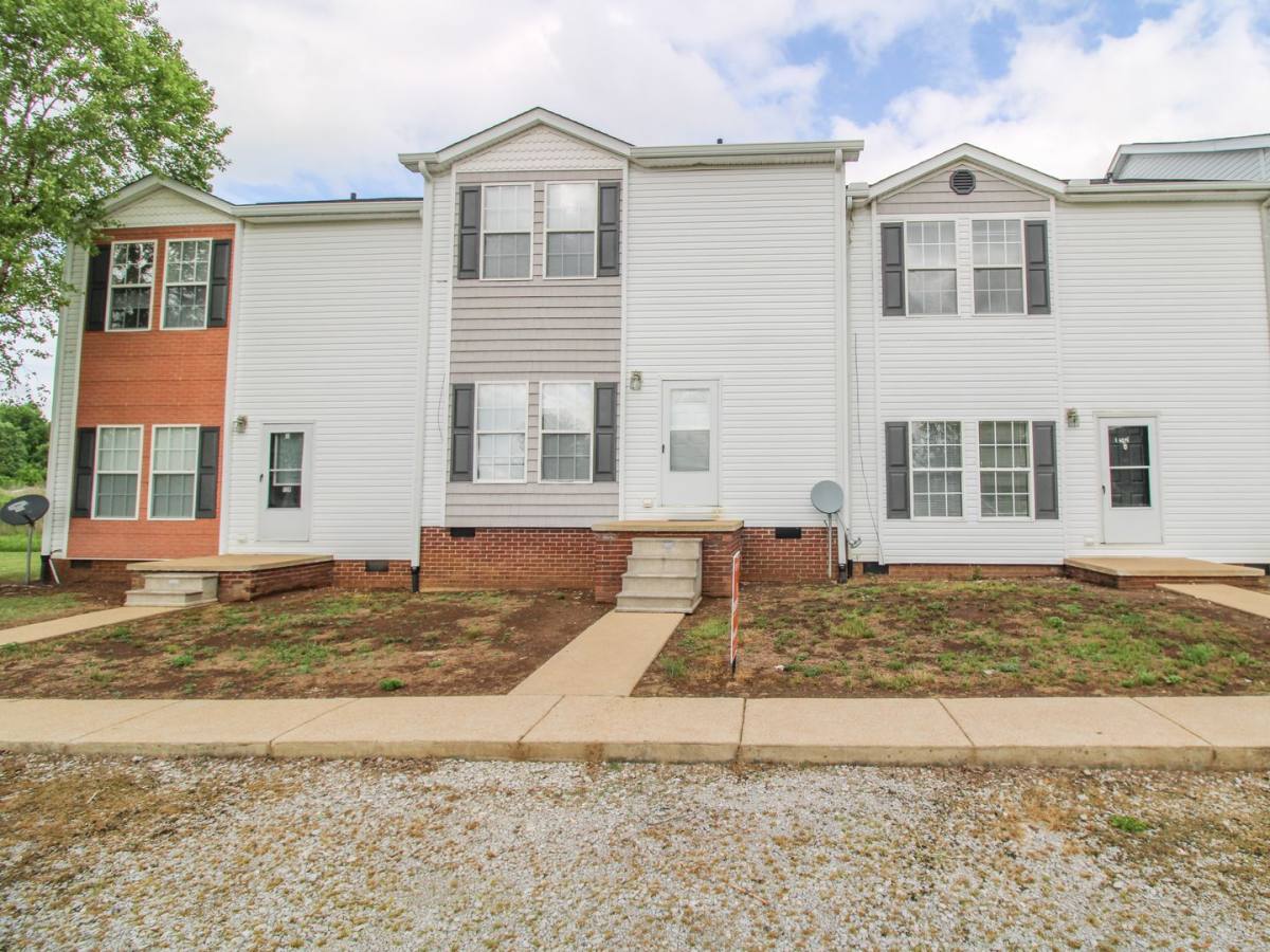 Townhouse for rent at 122 Meadows Lane, Pulaski, TN 38478