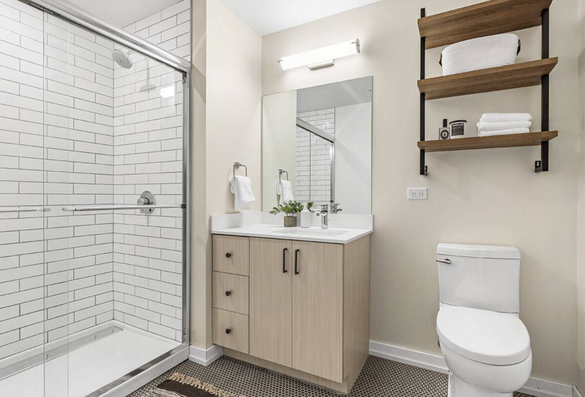 Apartment for rent at 3119-21 N Broadway St, Chicago, IL 60657