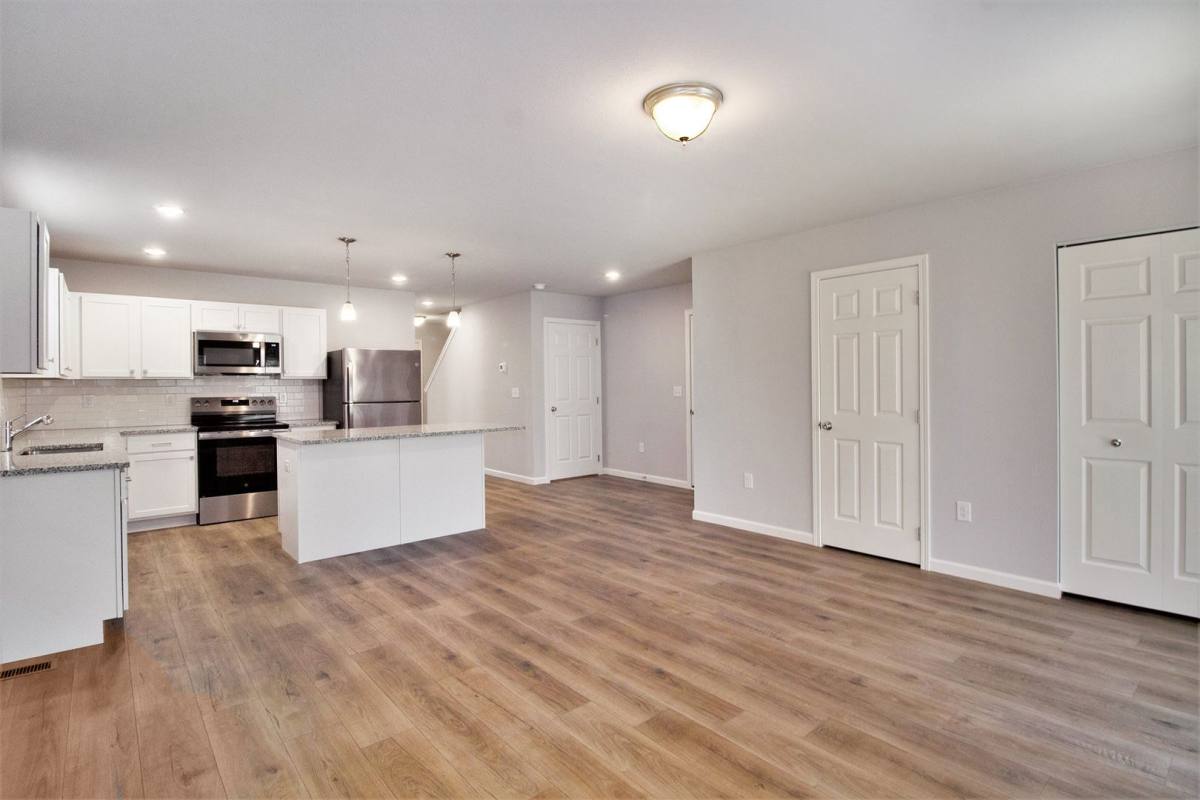 House for rent at 2212 Macatawa Lane, Waterford, MI 48327