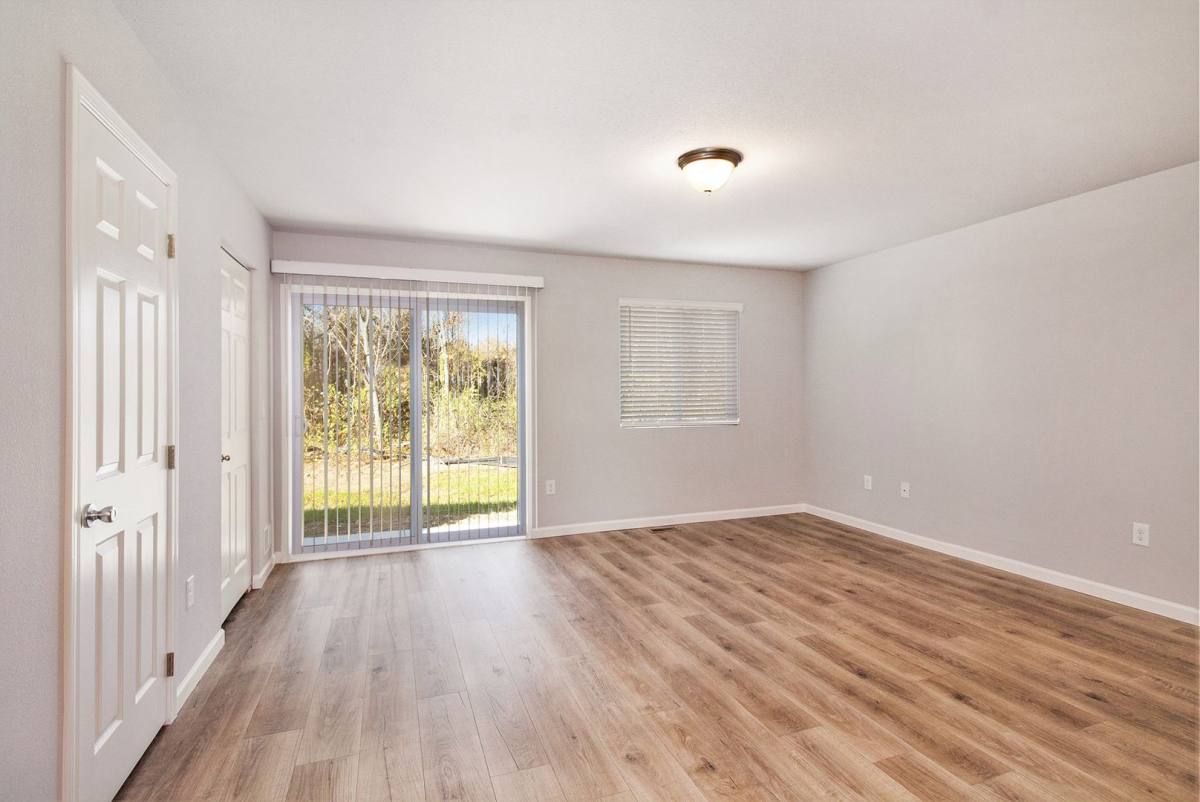 House for rent at 2212 Macatawa Lane, Waterford, MI 48327