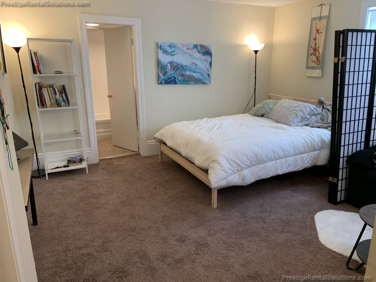 Apartment for rent at 21 Mansfield St #1R, Allston, MA 02134