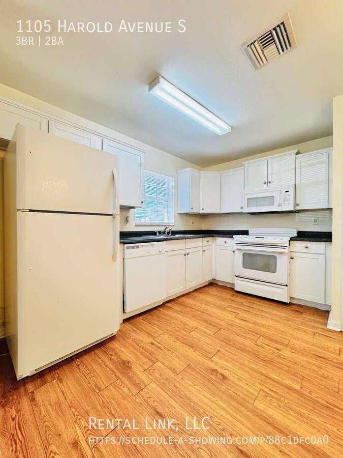 Apartment for rent at 1105 Harold Ave S, Lehigh Acres, FL 33973