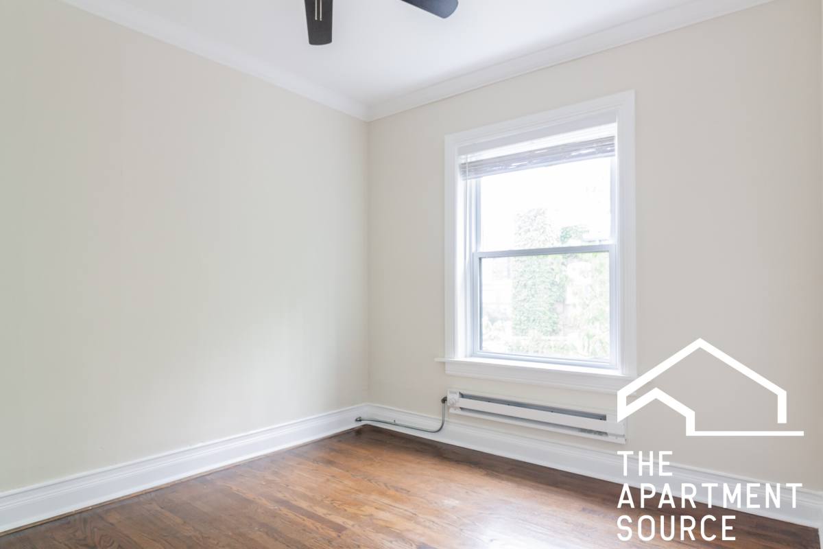 Apartment for rent at 6485 W Roscoe St #3N, Chicago, IL 60613