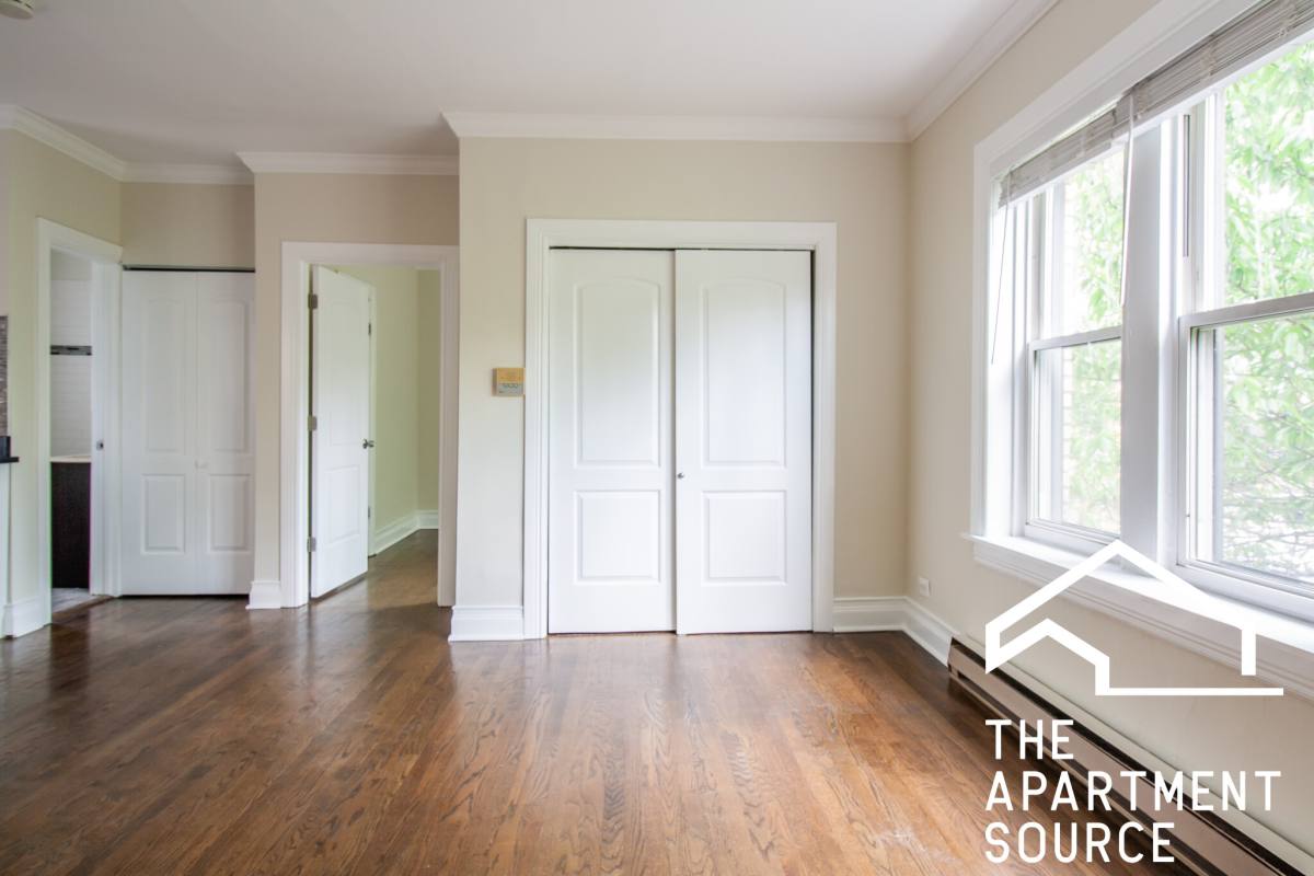 Apartment for rent at 6485 W Roscoe St #3N, Chicago, IL 60613