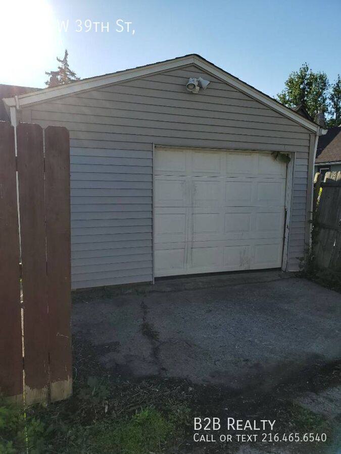 House for rent at 3791 W 39th St, Cleveland, OH 44109