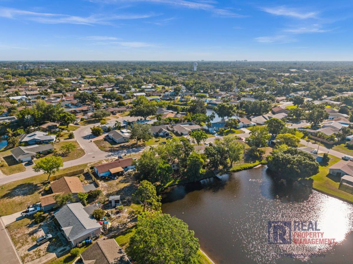 House for rent at 6507 35th Ave W, Bradenton, FL 34209