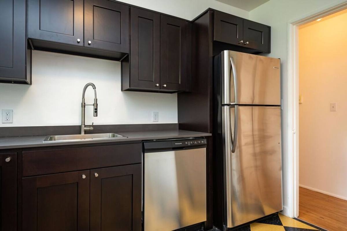 Apartment for rent at 3020 SE Waverleigh, Portland, OR 97202