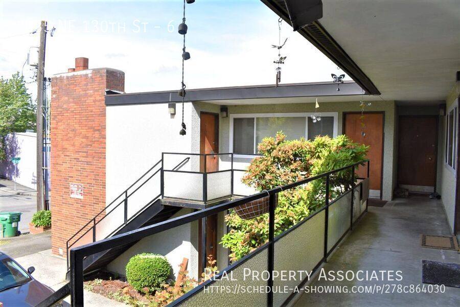 Apartment for rent at 3035 NE 130th St #6, Seattle, WA 98125