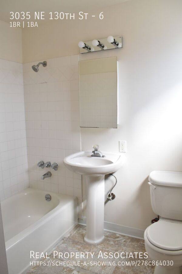 Apartment for rent at 3035 NE 130th St #6, Seattle, WA 98125