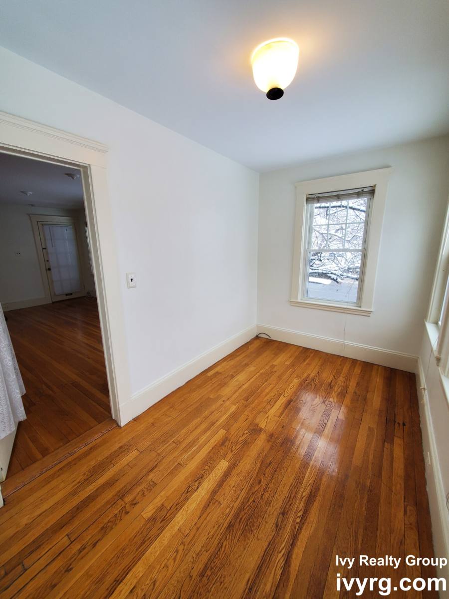 House for rent at 52-54 Maplewood #52, Watertown, MA 02472