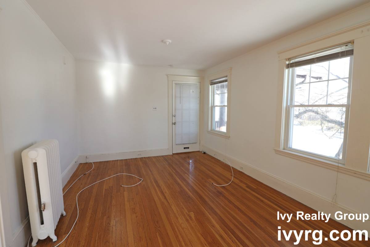 House for rent at 52-54 Maplewood #52, Watertown, MA 02472