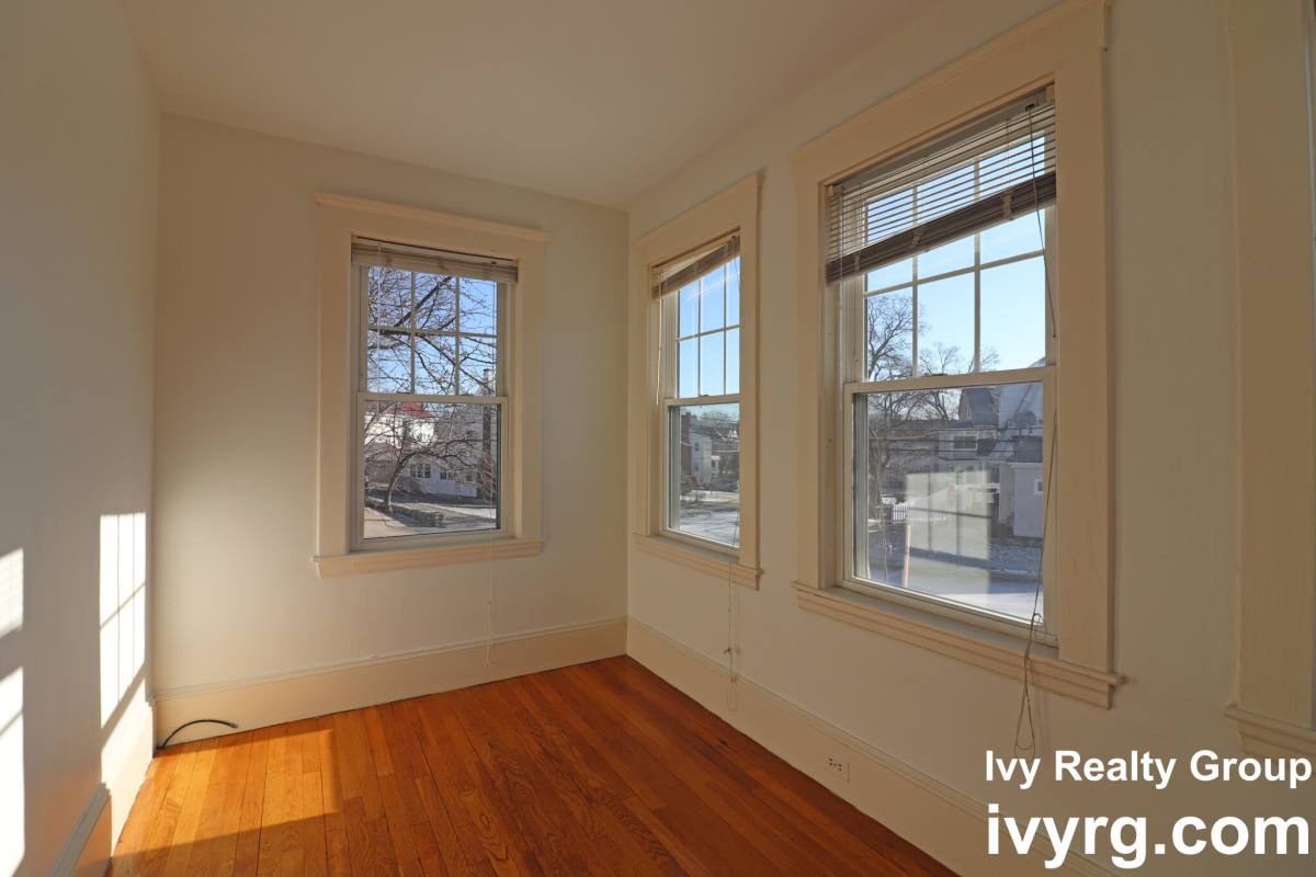 House for rent at 52-54 Maplewood #52, Watertown, MA 02472