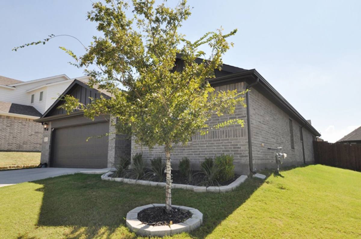House for rent at 2513 Ponca Dr, Fort Worth, TX 76179